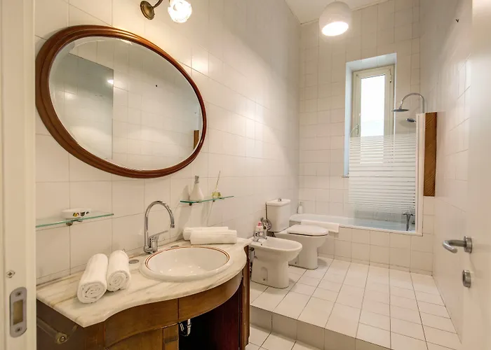 Aweshomeitaly - Cinque Terre Sea Sensations *