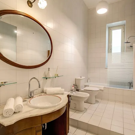 Aweshomeitaly - Cinque Terre Sea Sensations *